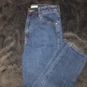 PacSun High Waisted Mom Jean